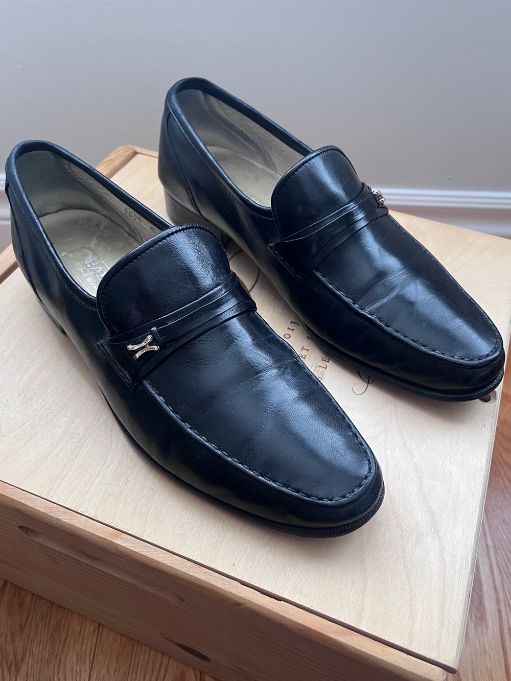 Bally Vintage Men’s Black Leather Penny Loafers